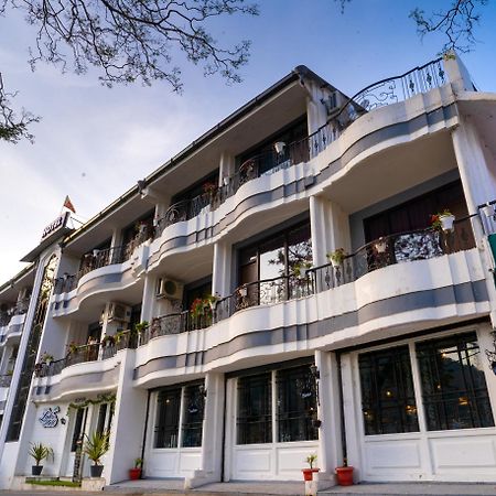 The Lake Hill Nainital Exteriör bild