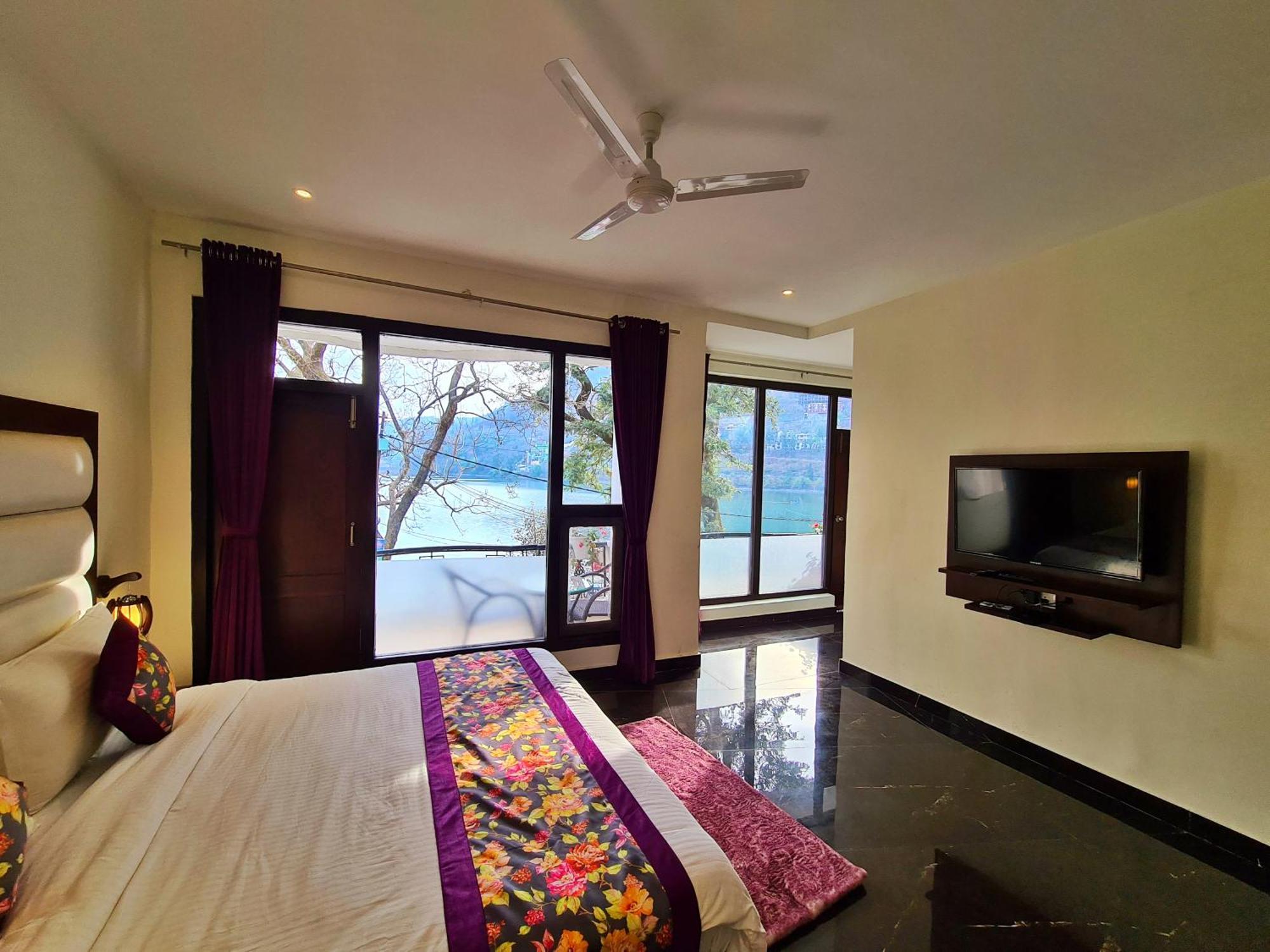 The Lake Hill Nainital Exteriör bild
