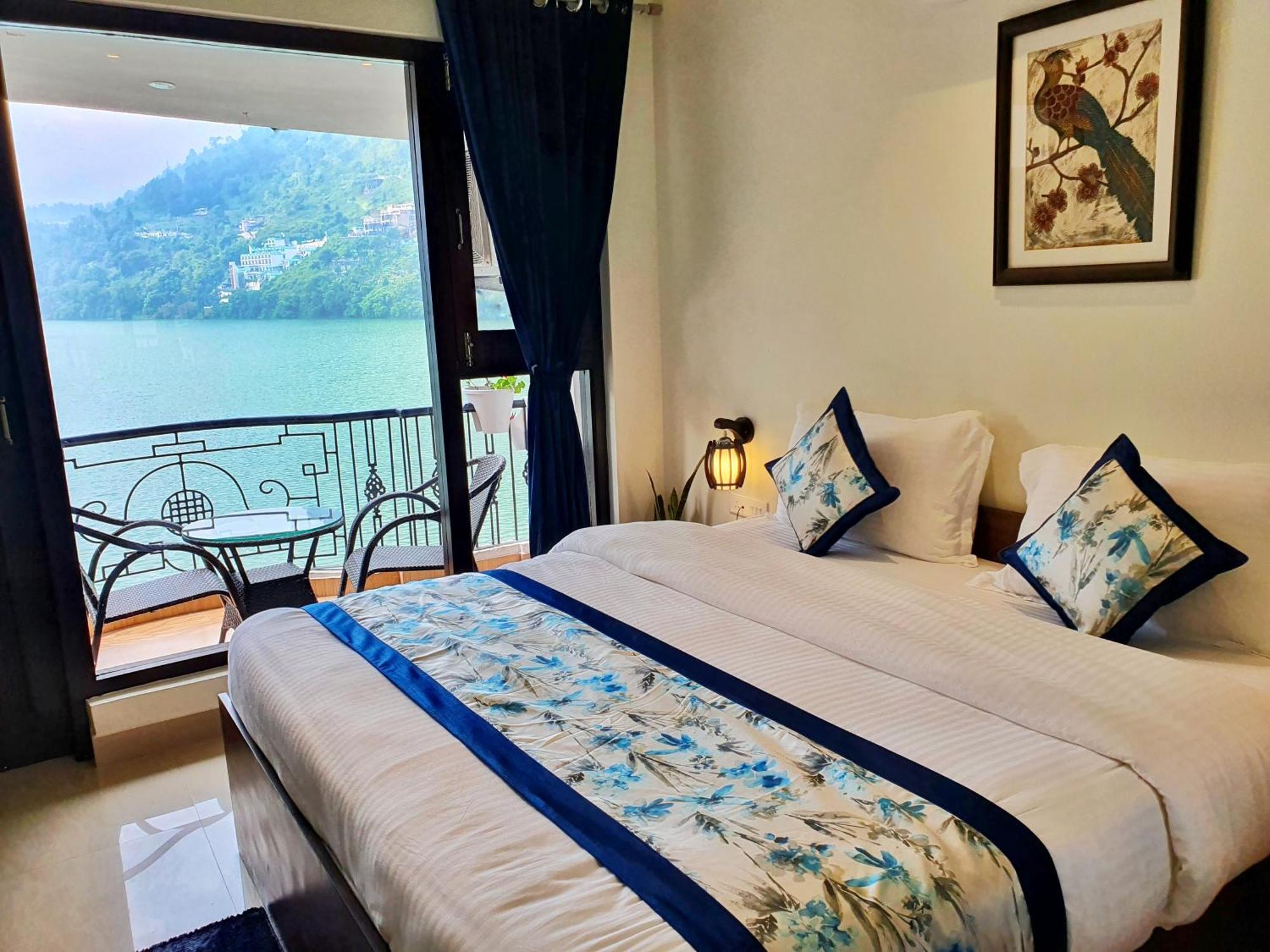 The Lake Hill Nainital Exteriör bild